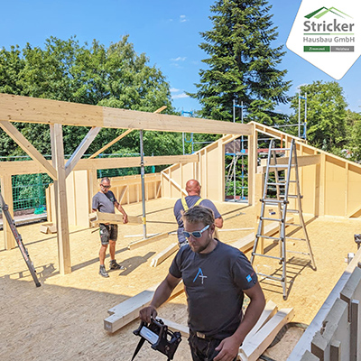 Stricker Hausbau GmbH - Instagram Post über den Arbeitsalltag und Projekte
